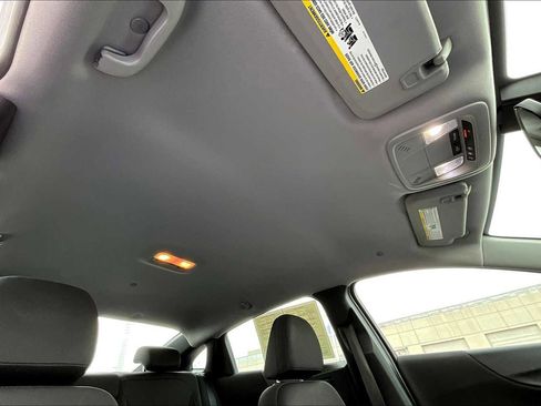Used 2016 Chevrolet Malibu LT image 13