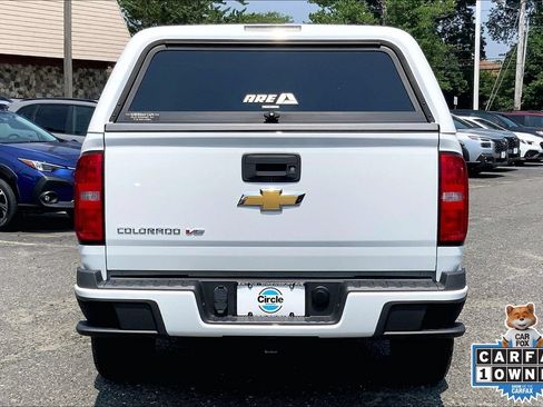 Used 2020 Chevrolet Colorado W/T w/ WT Convenience Package AWD/4WD image 4