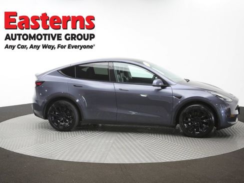 Used 2021 Tesla Model Y Long Range AWD/4WD image 41