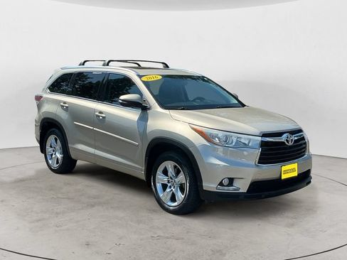 Used 2016 Toyota Highlander Limited w/ Protection Package #3 AWD/4WD image 3