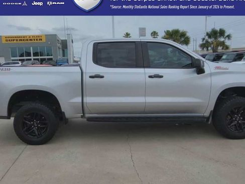 Used 2022 Chevrolet Silverado 1500 LT Trail Boss w/ Safety Package AWD/4WD image 9
