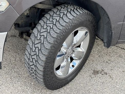 Used 2017 RAM 1500 Classic SLT AWD/4WD image 26