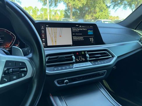 Used 2022 BMW X5 sDrive40i w/ M Sport Package RWD image 19
