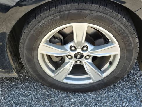 Used 2022 Ford Mustang Coupe RWD image 7