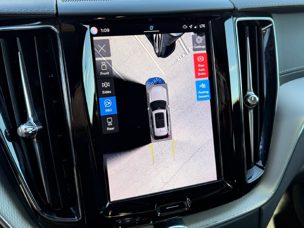 Certified 2024 Volvo XC60 T8 Polestar AWD/4WD image 33
