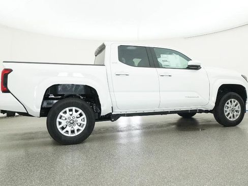 New 2025 Toyota Tacoma SR5 image 40