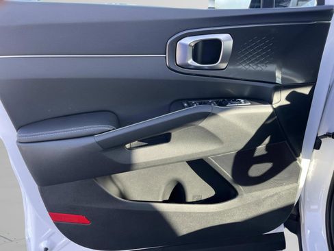 New 2026 Kia Sorento LX FWD image 21