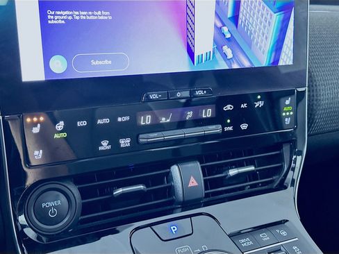 Used 2023 Subaru Solterra AWD image 23