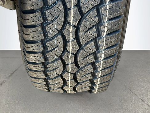 Used 2024 Toyota Tacoma TRD Off-Road image 42