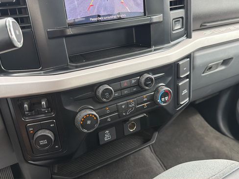 Used 2025 Ford F250 XLT AWD/4WD image 25