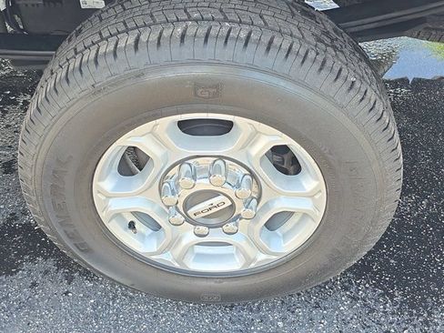 Used 2025 Ford F250 XLT AWD/4WD image 8