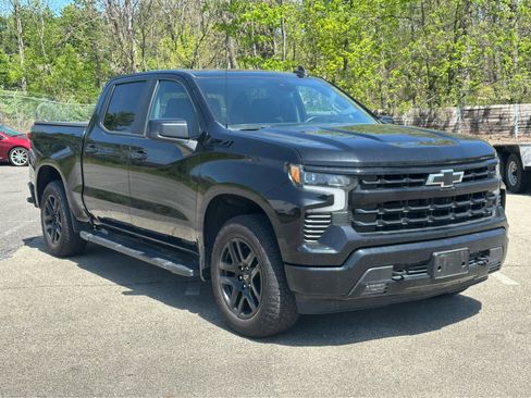 Used 2024 Chevrolet Silverado 1500 RST AWD/4WD image 3
