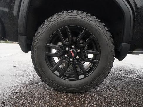 Used 2023 GMC Sierra 1500 AT4 w/ Technology Package image 42