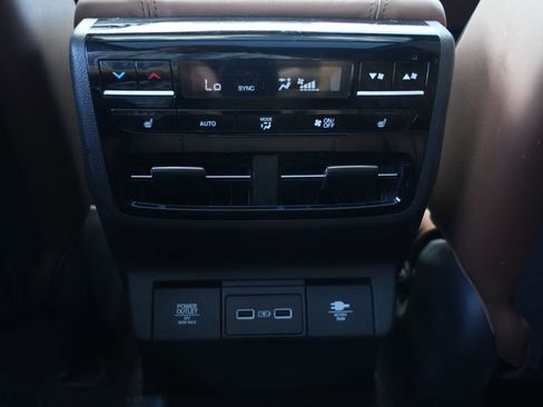 Used 2022 Acura MDX SH-AWD w/ Advance Package image 22