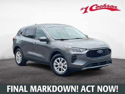 Used 2023 Ford Escape Active w/ Tech Pack #2 AWD/4WD image 1