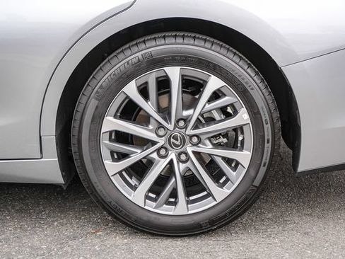 Used 2025 Lexus ES 350 w/ Accessory Package (Z2) FWD image 11