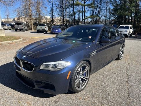 Used 2013 BMW M5 image 1