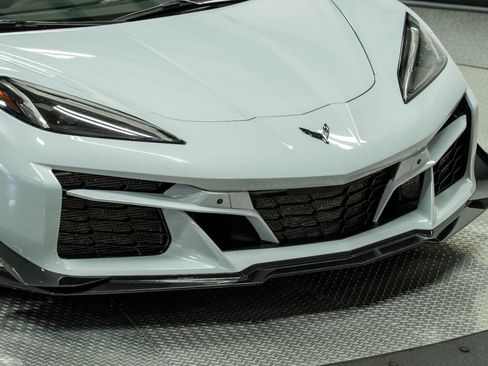 Used 2023 Chevrolet Corvette Z06 w/ Z07 Performance Package RWD image 45