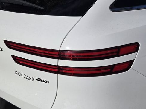 Used 2023 Genesis GV70 2.5T w/ Select Package AWD/4WD image 8