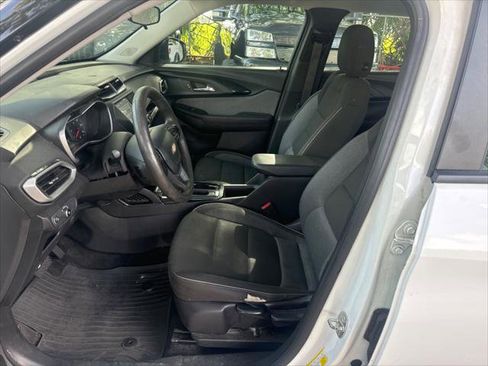 Used 2023 Chevrolet TrailBlazer LS image 12