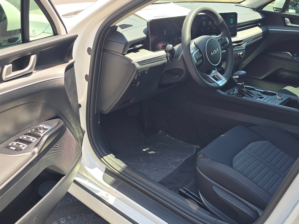 New 2026 Kia K5 LXS FWD image 9