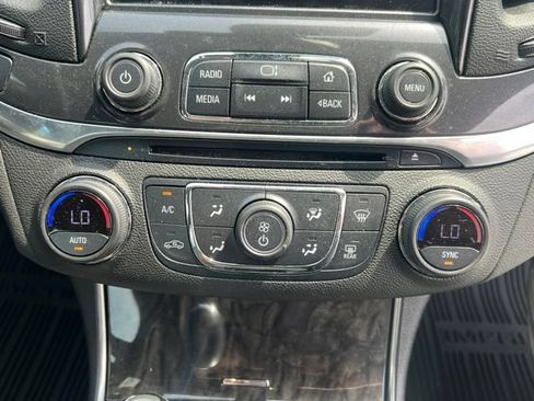 Used 2014 Chevrolet Impala LT w/ Premium Seating Package FWD image 11
