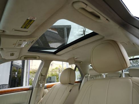 Used 2005 Lexus LS 430 RWD image 16