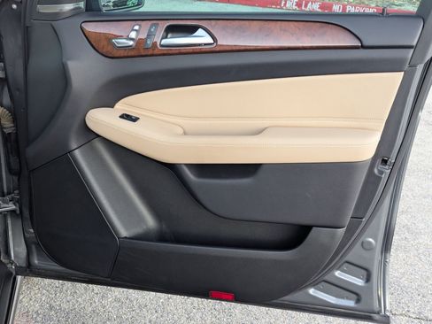 Used 2018 Mercedes-Benz GLE 350 4MATIC image 26