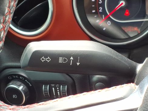 Used 2018 Jeep Wrangler Unlimited Rubicon AWD/4WD image 23