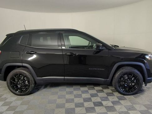 New 2026 Jeep Compass Latitude image 4