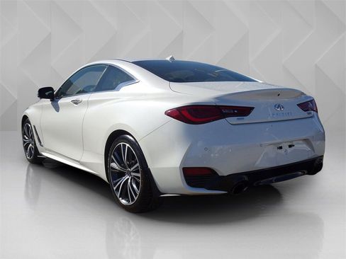 Used 2021 INFINITI Q60 3.0t Luxe w/ Essential Package image 3