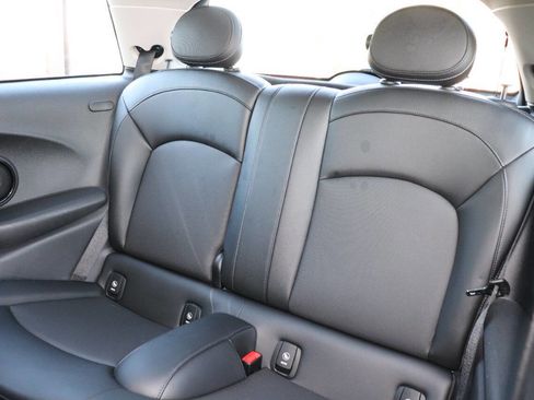 Used 2016 MINI Cooper 2-Door Hardtop image 34