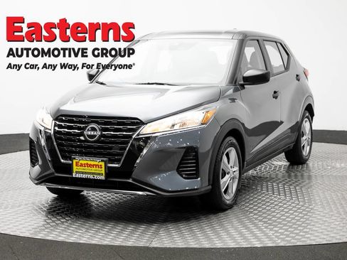Used 2023 Nissan Kicks S FWD image 1