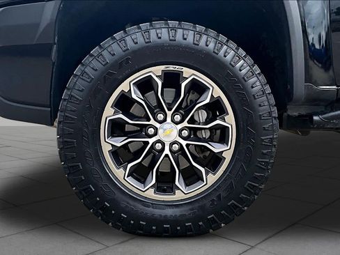 Used 2019 Chevrolet Colorado ZR2 AWD/4WD image 11