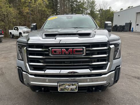 Used 2024 GMC Sierra 2500 SLT w/ SLT Premium Package AWD/4WD image 8