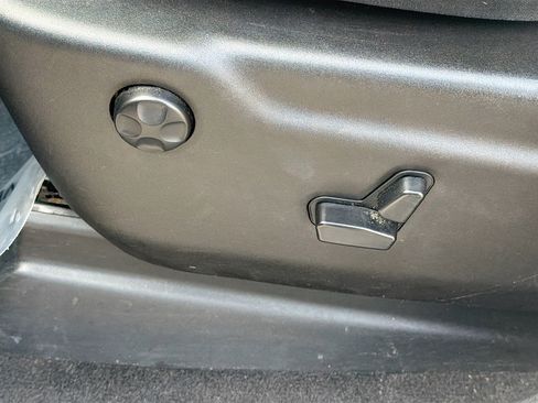 Used 2015 Jeep Grand Cherokee Altitude image 25