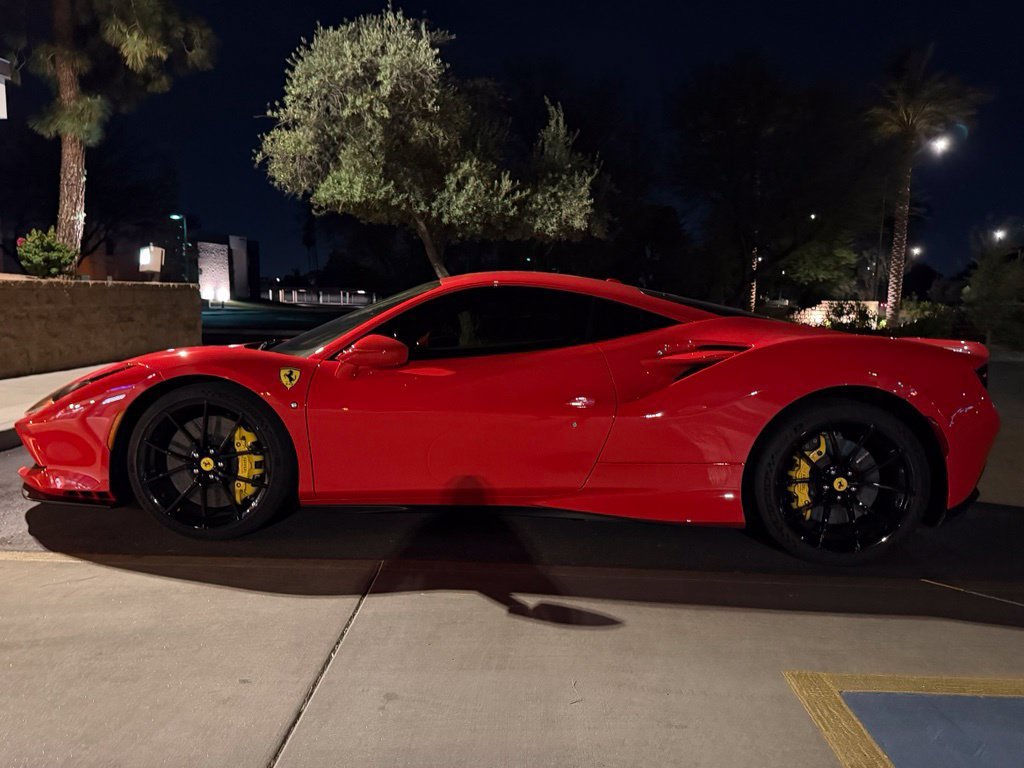 Used 2020 Ferrari F8 Tributo RWD image 4