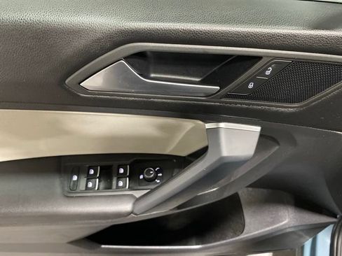 Used 2019 Volkswagen Tiguan SE w/ Panoramic Sunroof Package AWD/4WD image 10
