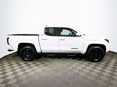Certified 2025 Toyota Tacoma SR5 AWD/4WD image 9