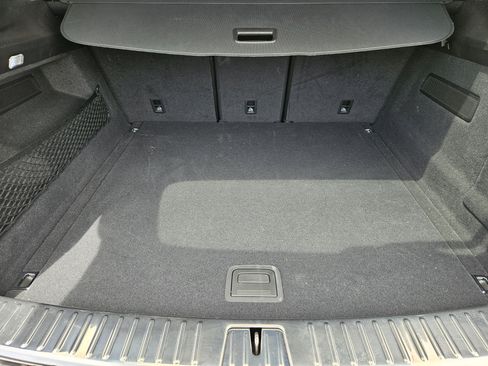 Certified 2026 Porsche Cayenne AWD/4WD image 31