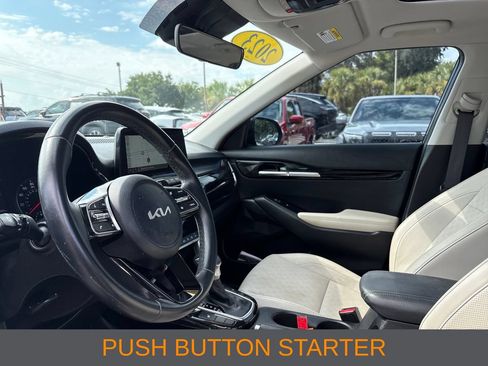 Used 2023 Kia Seltos EX AWD/4WD image 5