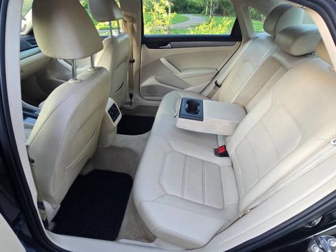 Used 2014 Volkswagen Passat TDI SE FWD image 14
