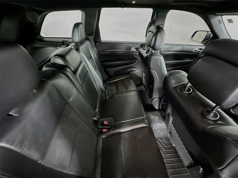 Used 2018 Jeep Grand Cherokee Altitude image 27