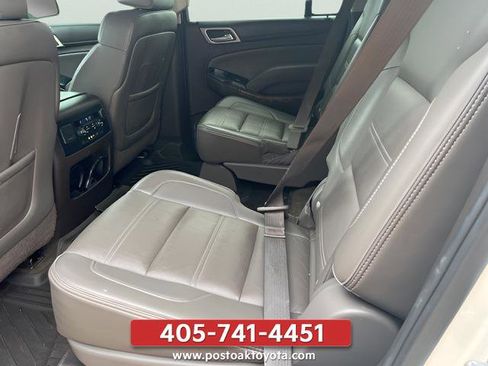 Used 2015 GMC Yukon Denali w/ Open Road Package RWD image 32