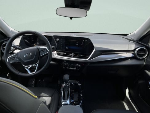 New 2026 Chevrolet Trax ACTIV w/ Driver Confidence Package FWD image 16