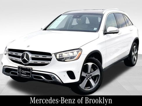 Used 2022 Mercedes-Benz GLC 300 4MATIC image 3