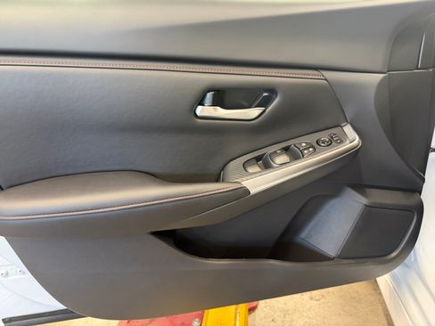 Used 2025 Nissan Sentra SR FWD image 26