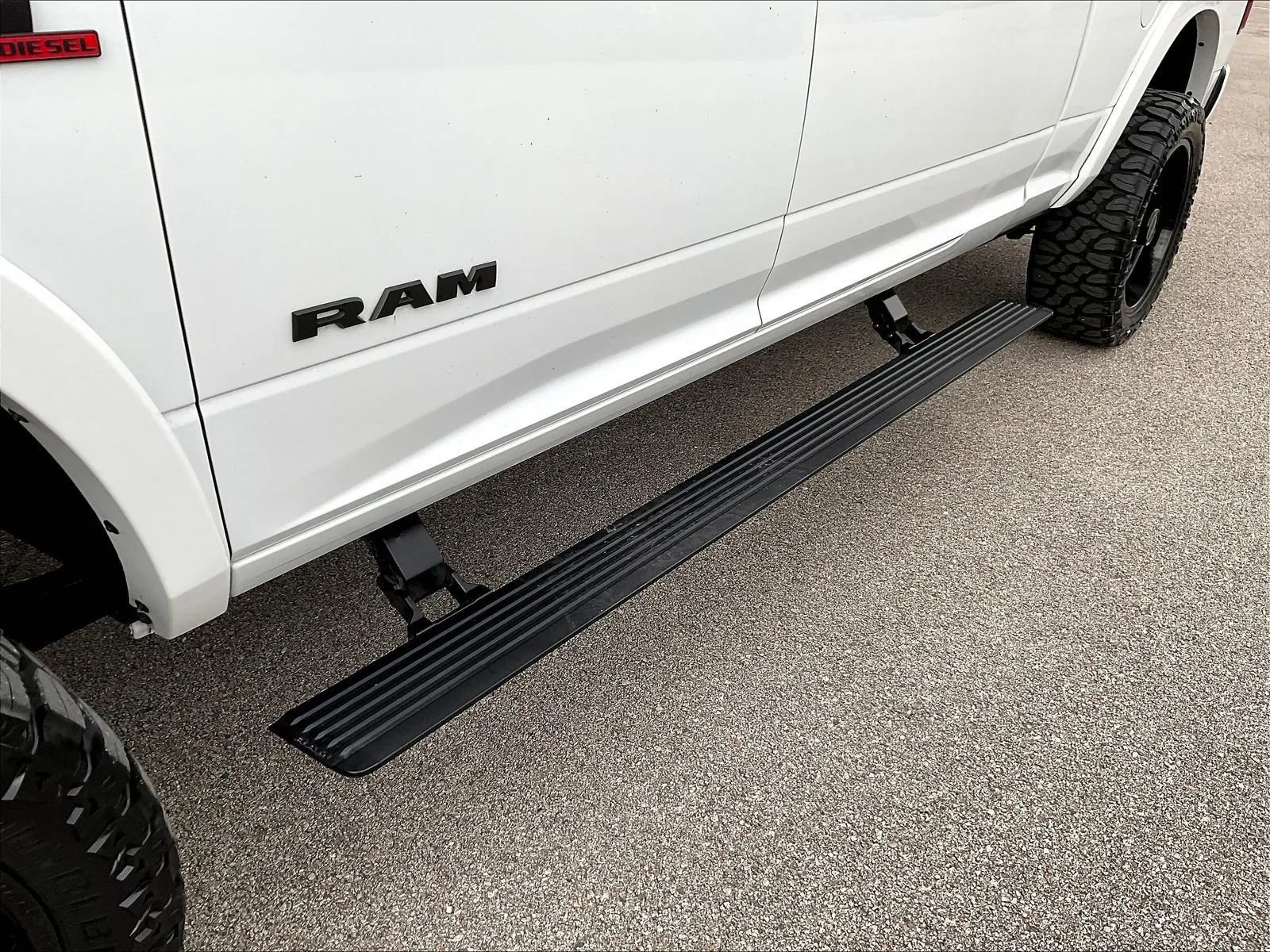 Used 2024 RAM 2500 Limited AWD/4WD image 40