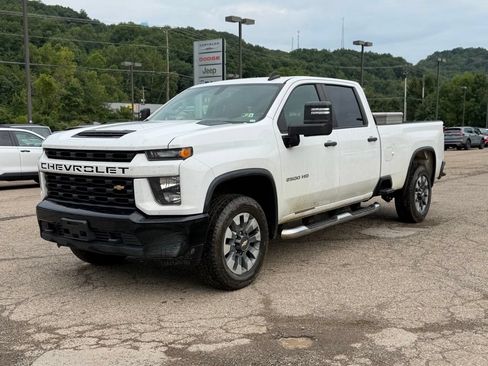Used 2022 Chevrolet Silverado 2500 Custom w/ Custom Value Package AWD/4WD image 2