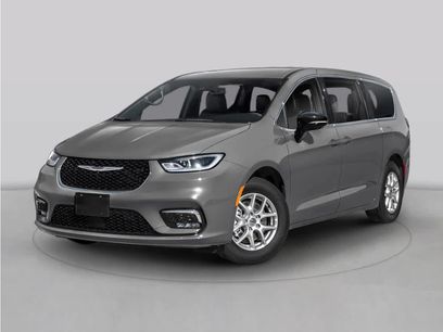 Used 2025 Chrysler Pacifica Select